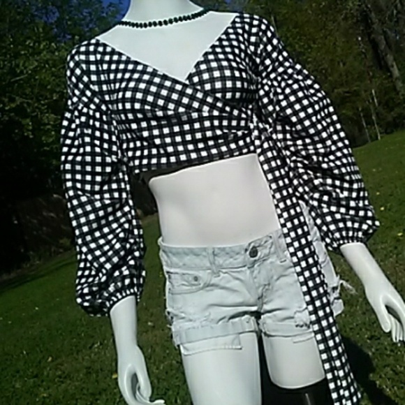 𝅺NWT - Boohoo- Tina Gingham Wrap Crop Top - Picture 2 of 11